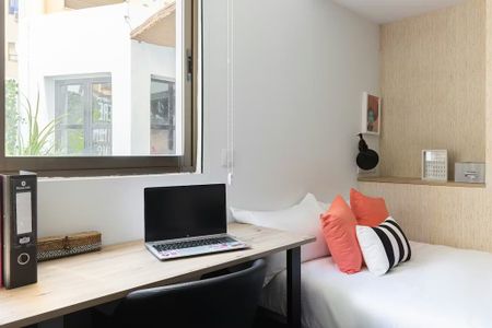 Passeig Facultats, Valencia, Valencian Community 46021 - Photo 4