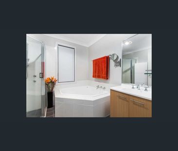 7 Helston Street, Stanhope Gardens, NSW 2768 - Photo 3
