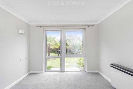 1 bedroom retirement property to rent - Photo 3