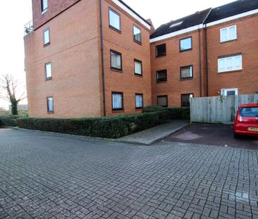 1 bedroom ground floor flat to rent - Photo 2