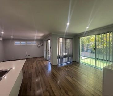 24 Freesia St, Piara Waters - Photo 3