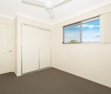 Charming Townhouse in Serene Warner Groves - Photo 1