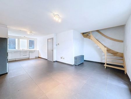 Appartement met 2 slaapkamers, ruim terras en garage te Koekelare - Foto 2