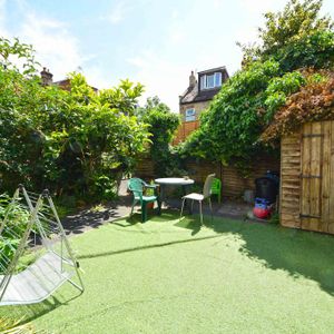 2 bedroom terraced house to rent - Photo 2