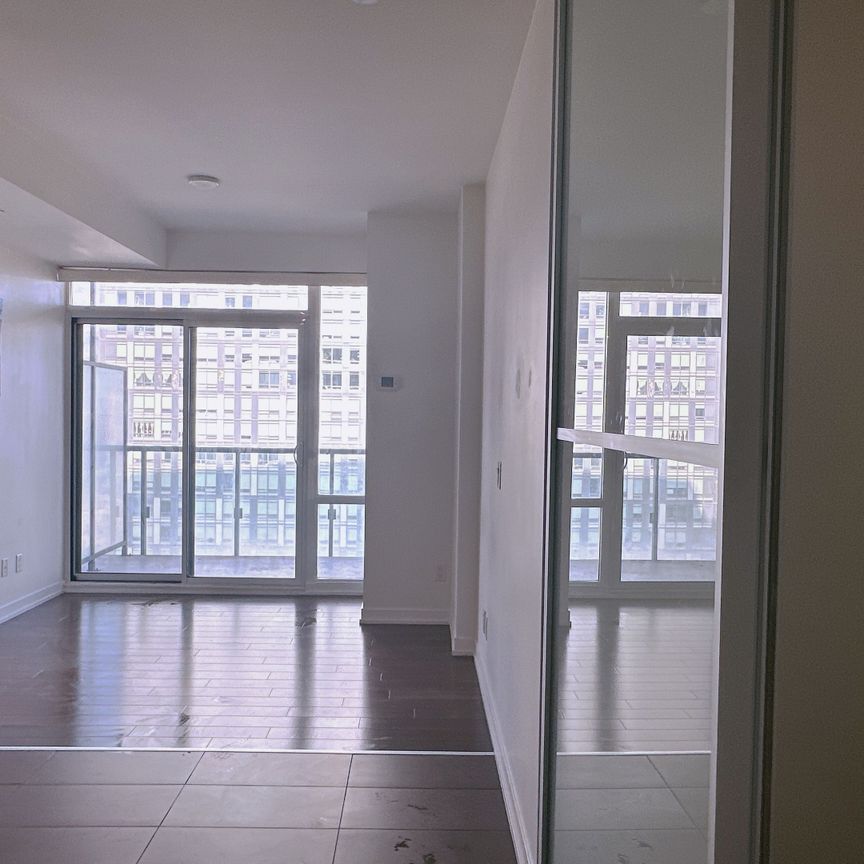 For Lease - 170 Fort York Boulevard Unit# 2007, Toronto, Ontario - Photo 1
