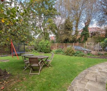 4 bedroom flat to rent - Photo 2
