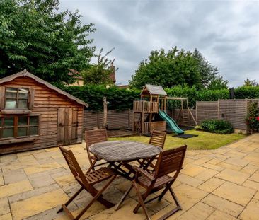 5 bedroom semi-detached house to rent - Photo 2