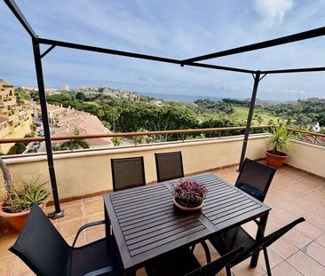 4 bedroom luxury penthouse for rent in Benalmádena, Spain - Photo 1