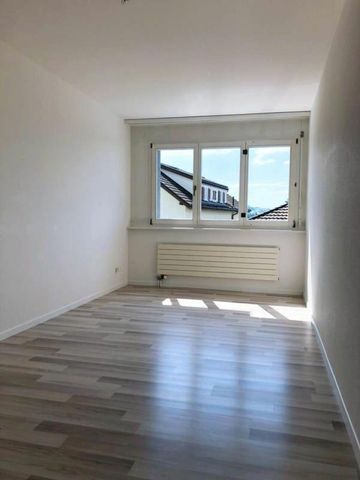 Sonnige 3.5-Zimmer-Wohnung mit moderner Ausstattung und Balkon - Foto 2