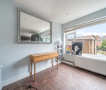 3 bedroom terraced house to rent - Photo 2