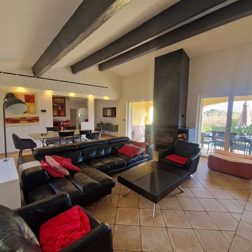 Location Maison 5 pièces 146m² LE ROURET 06650 - Photo 1
