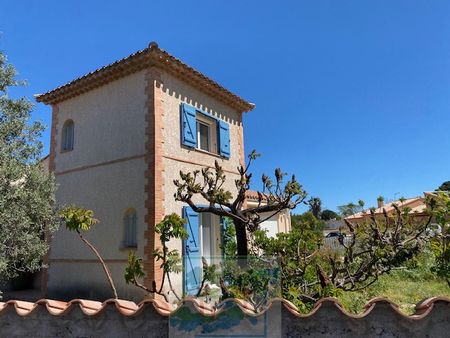 Location Maison 4 pièces 99m² ST GENIS DES FONTAINES 66740 - Photo 5