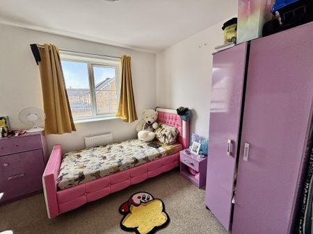 21 Rathbone Crescent, Peterborough - Photo 4