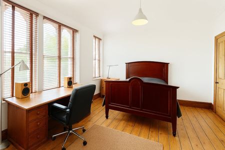 2 Bed Terraced House, Medway Road, E3 - Photo 4