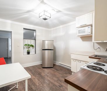 For Lease - 115A Coxwell Avenue Unit# Lower, Toronto, Ontario - Photo 4