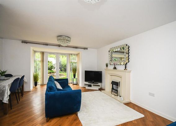 4 bedroom semi-detached house to rent - Photo 1