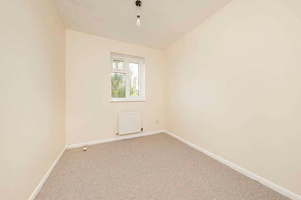 Chiltern Court , Widmore Road, UB8 - Photo 1