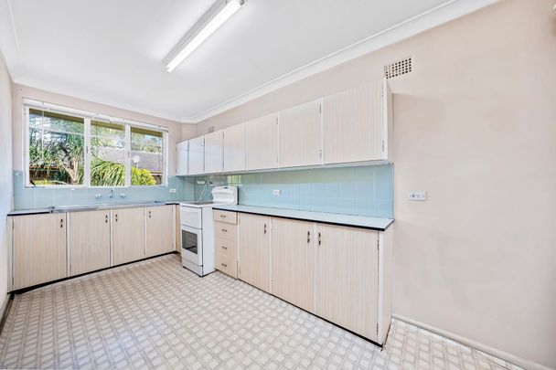 Oversized Apartment in Ideal Chatswood Location ** Available 08/05/26 ** - Photo 1