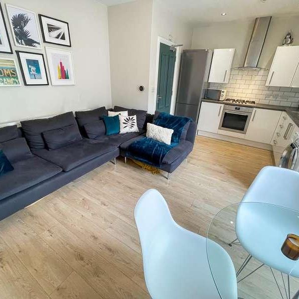 Thornes Road, L6 - Photo 1