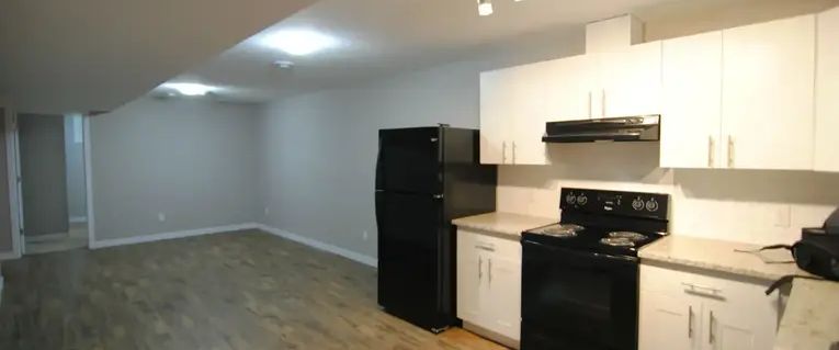 Spacious updated 3 Bed 1 Bath Basement Suite*Private Laundry*Pet Friendly! | 7224 136 Avenue Northwest, Edmonton - Photo 1