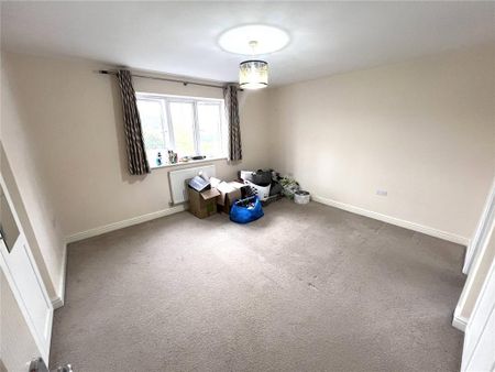 4 bedroom detached house to rent - Photo 4