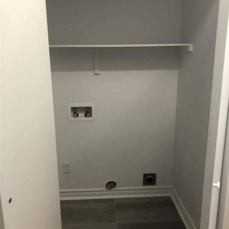 1 CH - 1 SDB - Montréal - $1,100 /mo - Photo 4