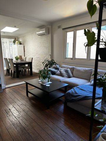 Beaconsfield - Photo 2