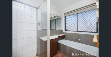 Perfectly positioned in a sought-after pocket of Albanvale, this beautifully maintained home offers both comfort and convenience. - Photo 5