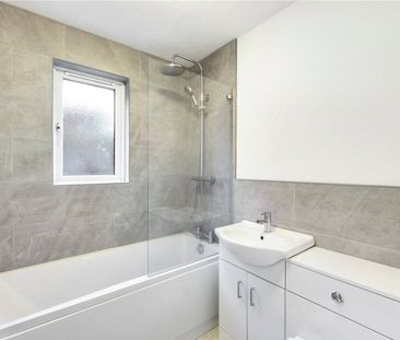 Sweet Briar Drive, Calcot, Reading, Berkshire, RG31 - Photo 2