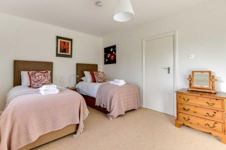 3 bedroom detached house to rent - Photo 5