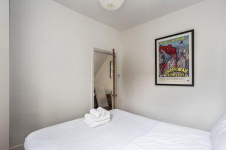 2 bedroom flat to rent - Photo 4