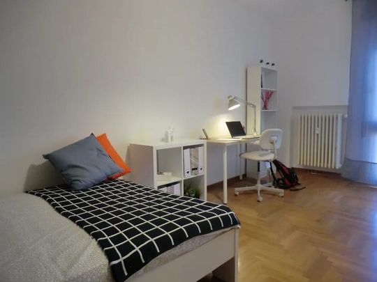 Via Vecchia, Padova, Veneto 35127 - Photo 1