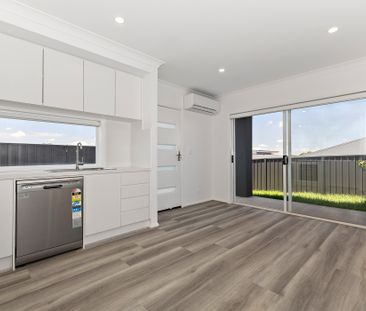 1/3 Treeton Close, Farley NSW 2320 - House For Rent | Domain - Photo 4