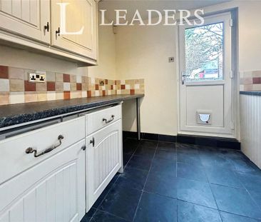 2 bedroom terraced house to rent - Photo 2