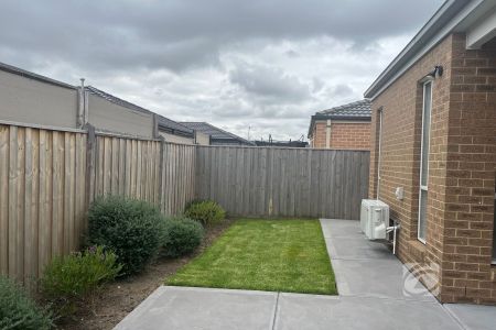 MODERN FAMILY LIVING IN A CONVENIENT LOCATION! - Photo 2