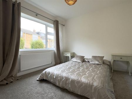 Grange View Crescent, Rotherham - Photo 2