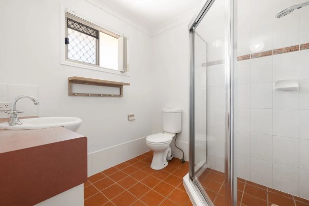 Contemporary 3-Bedroom Townhouse with Ensuite & Courtyard - Photo 1