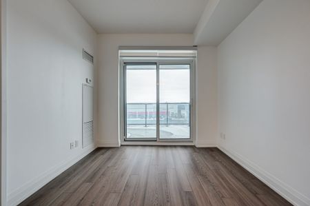 For Lease - 7165 Yonge Street Unit# 402, Markham, Ontario - Photo 4