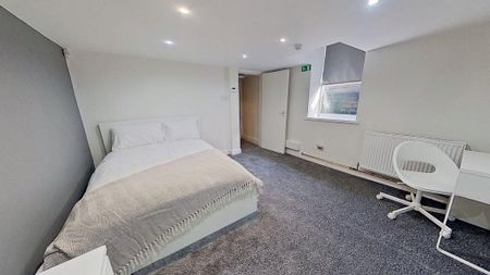 6 bedroom house to rent - Photo 2