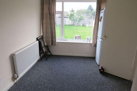 3 bedroom detached house to rent - Photo 3