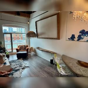 2 Bed 1 Bath Loft Style Downtown Edmonton WOW - Photo 2