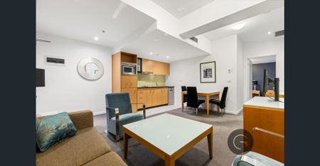 Fully Furnished With Stunning Open Plan Living - Photo 2