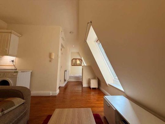 Ashgrove House, Elland, HX5 - Photo 1