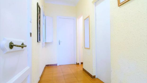 PRIVATE EXTERIOR ROOM WITH TERRACE OF 200 M2. - Foto 1
