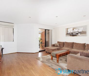 GREAT SIZED APARTMENT - 700M TO THE STATION - Photo 1