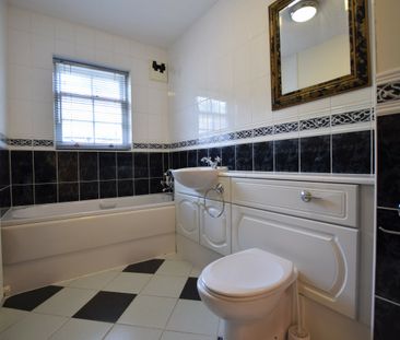 Markham Court, Camberley, GU15 - Photo 4