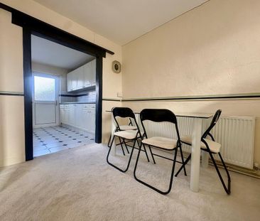 3 bedroom end of terrace house to rent - Photo 3