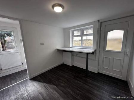 3 bedroom property to rent in Grimsby - Photo 3