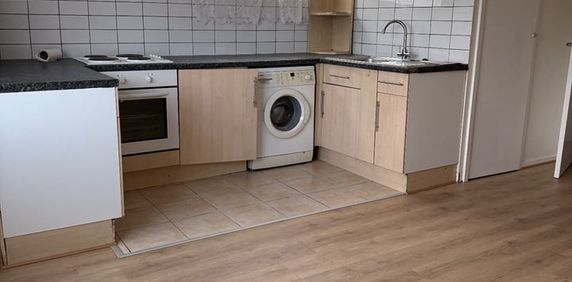 Studio Flat, Handcross Road, LU2 - Photo 2