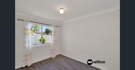 Beautifully Renovated 3 Bedroom House, 2 Bathrooms, 1 LUG - Photo 3